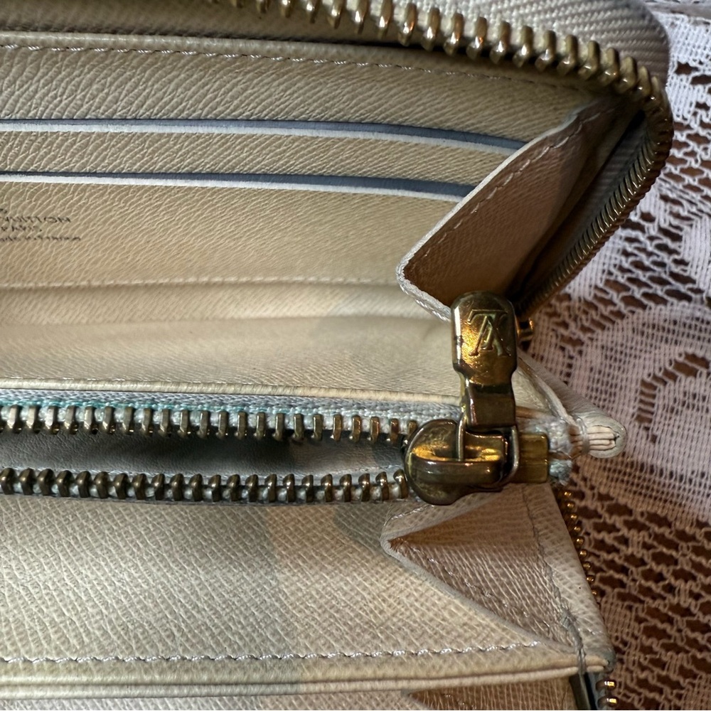 Louis Vuitton Damier Azur Zip Long Wallet - Picture 12 of 12